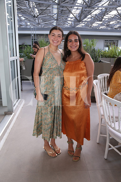 Isabela Resendez y Regina Delgado 0