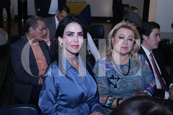 Martha Ruiz y Marina Benavides de Castilla 0