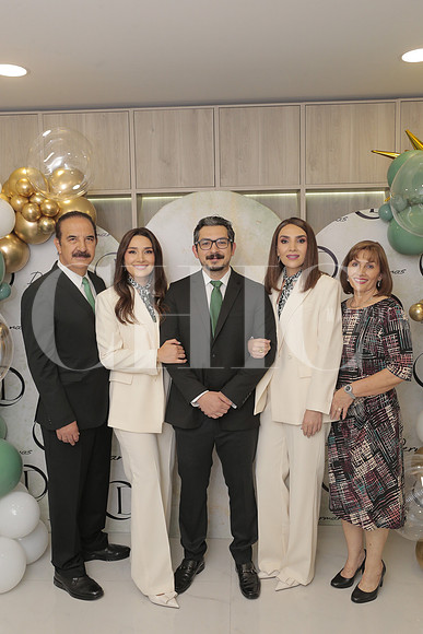 Manuel de la O, Alejandra de la O, Manuel de la O, Norma de la O y Norma de de la O 4