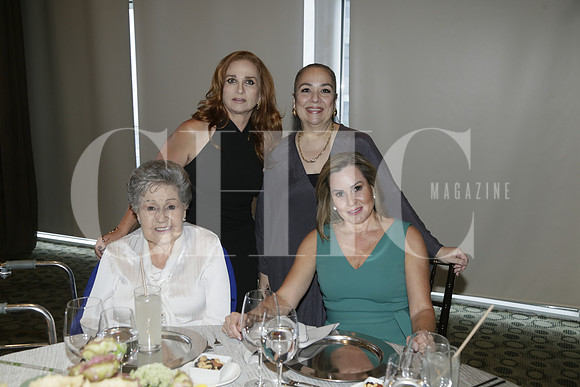 Mónica Domene, Claudia Domene, Anita Dresel de Santos y Doris Santos