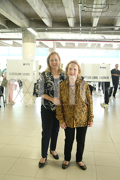 Elisa Sada de Fernández y Elisa Garza de Sada 1