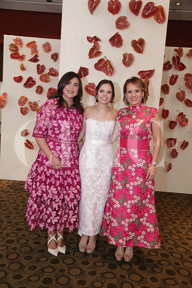 Myrna de Aguirre, Ana Karen Wiliams y Eva Hernández de Wiliams 3