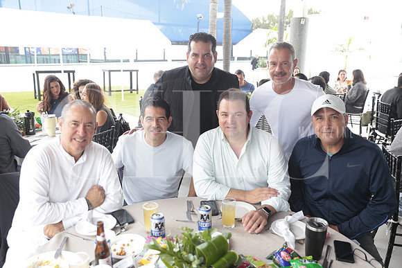 Jorge Angelinos, Carlos Villarreal, Cesar Garza, Luis Morales, Chelo Salinas y Pablo Medina 2