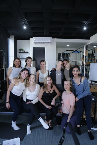 Lourdes Villarreal, Victoria Abramo, Alejandra Peral, Dolly Kelepecz, María Huerta, Karla Hinojosa, Lorena Martínez, Karla Tapia, Angelina Zorrilla y Alondra Yañez 0