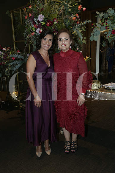 Angélica Varela y Claudia González de Romero (3)