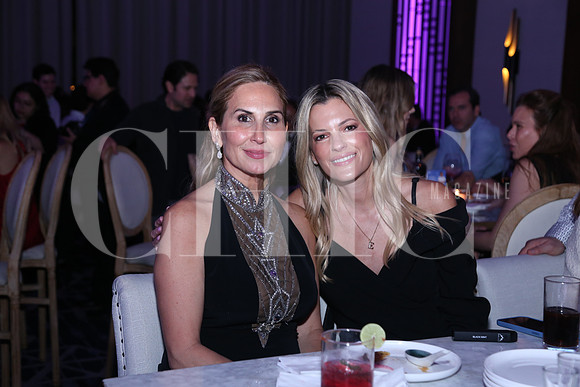 Claudia Rodríguez de Santos y Eugenia de Hoyos 1
