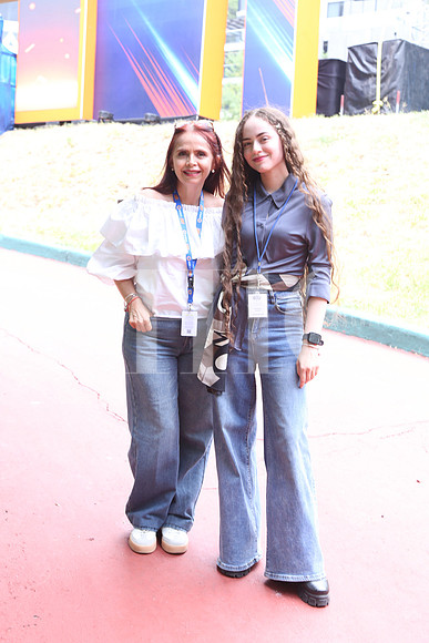Adriana Patiño y Samantha Patiño0