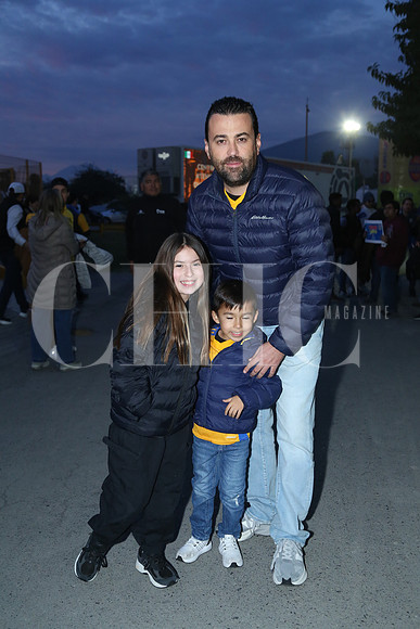 Jorge Garza, Elisa Garza y Jorge Garza 0
