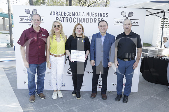 Arturo Garza, Teté García Luna, Caty Pérez Bulnes, Fernando Gutíerrez y Arturo Martínez (2)