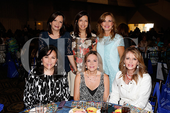 Gabriela Lozano, Jilda Velázquez de León, Patricia Rodríguez de Coronado, Magdalena Rodríguez de Azcúnaga,  Sandra Samar de Fernández y Martha Rodríguez de Quintero