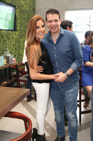 Karla Martínez y Rodrigo Alanis