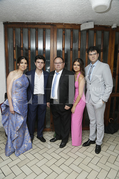 Daysi Ruiz, Mauricio Villarreal, Roberto Villarreal, Sofia Villarreal y Roberto Villarreal (2)