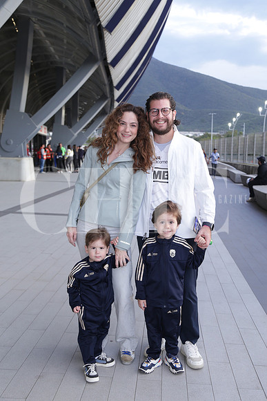 Beatriz Elizondo, José Daniel Díaz, Tiago Díaz y Matias Díaz 1