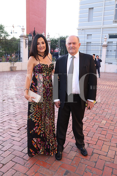 Norma Treviño de Deschamps y Sergio Deschamps 0