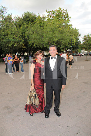 Malena González de Flores y Blas Flores