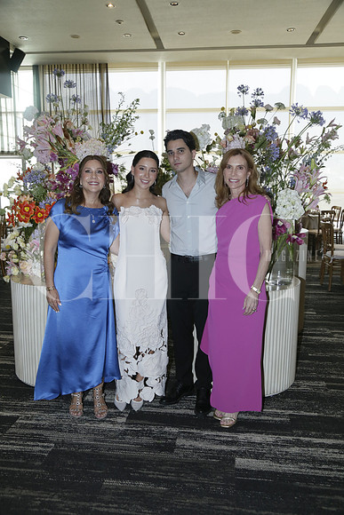 Ana Sofia Calderón, Sofia Barrón, Diego Andonie y Mayela Dacaret de Andonie (2)