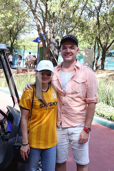 Pilar Garza y Antonio Chavira 0