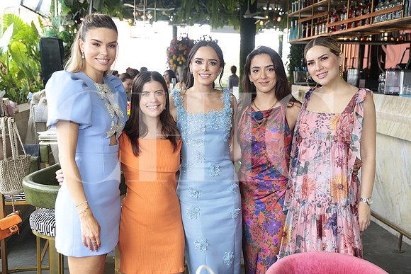 Paola Ruiz, Valeria Serna, Lore Gamez, Megan Dalmau y Ale Maltos 3