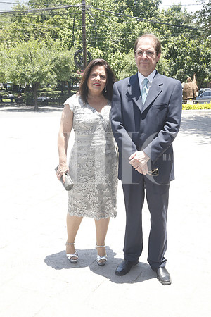 Maru Castillejos de González y Ricardo González