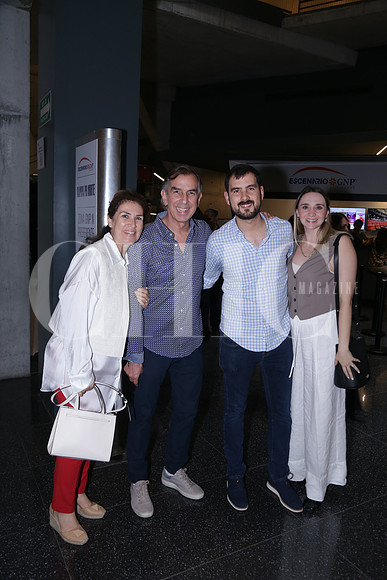 Pilar de Jiménez, Dario Jiménez, Dario Jiménez y Ely Jiménez