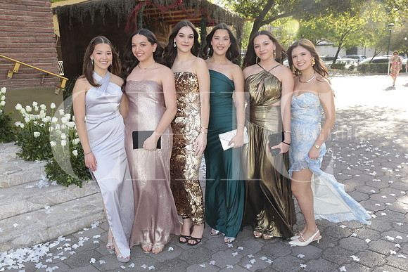 Catalina Brunell, Catherine Lopez, Daniela Garza, Eva Treviño, Nicole Zreik y Valeria Medina 13