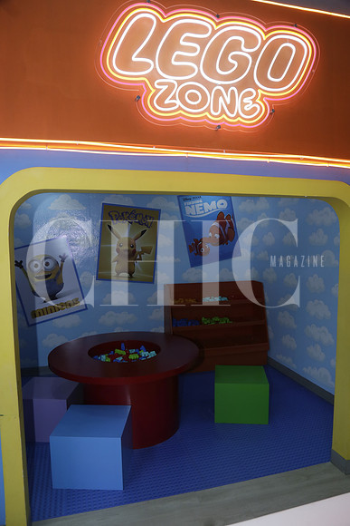Aspectos de interiores y areas de Rock n Play (29)