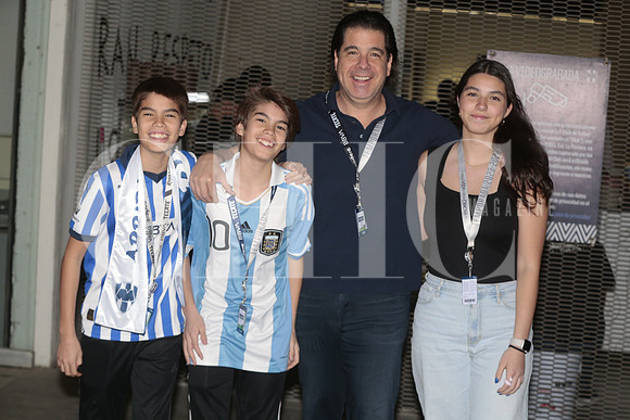 Arturo Quiñones, Martin Quiñones, Tomas Quiñones y Mariana Quiñones 3