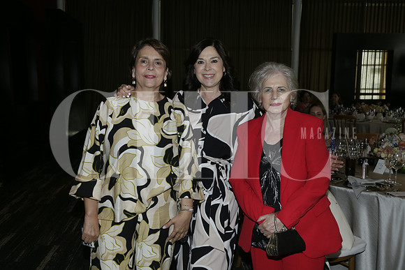 Nora Treviño, Minerva Salazar y Martha de Garza.