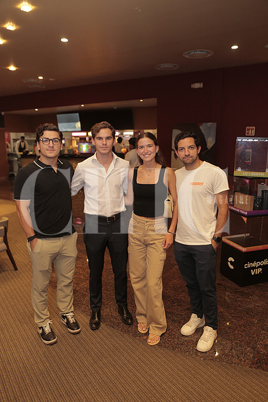 Diego Romero, Miguel Garcia, Valeria Gomez y Adrian Morales 2