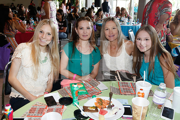 Eugenia Treviño, Georgina Varela, Maru de Treviño y Paulina Treviño