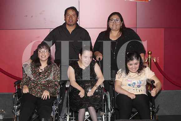 Nelly Mariana, Daniela Montserrat, Nelly Daglae, Ana Rodríguez y Carlos Hernandez 4