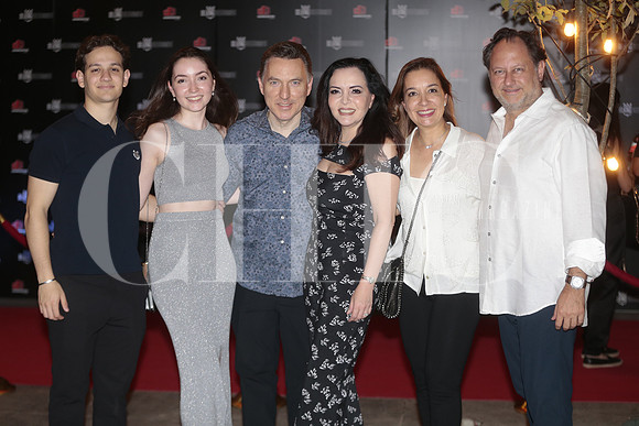 Raul Puente, Fernanda Martinez, Gregorio Martinez, Malena Valles, Adriana Miranda y Valerio Zibec 5
