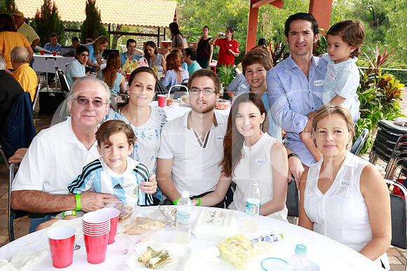 Andrés Páez,Carlos de la Garza Santos, Mónica de la Garza, Marcelo de la Garza, Alejandra Morales, Rafael Páez, Mateo Páez y Sonia Gossler