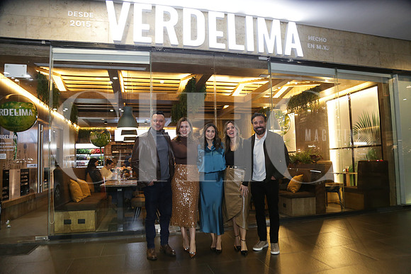 Eduardo Guerrero, Ana Elisa González, Jimena Guerrero, Daniela López y Marco Guerrero 5