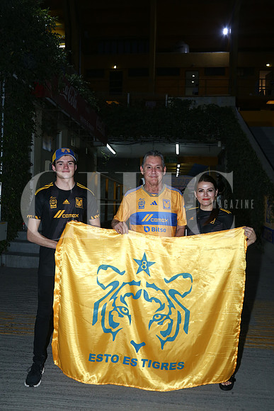 Efrain Cardenas, Javier Cardenas y Julia de Cardenas