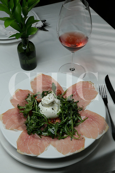 Prosciutto con burrata (9)