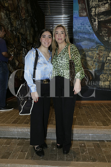 Regina De León y Berenice Garza de León (2)