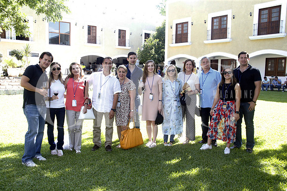 Patricia de Madero, Andrés Madero, Carolina Madero, Daniel Orta, Valeria Madero, Paulina Madero, Mariana Madero, Rafael Madero, Lucía Madero y Daniel Tamez