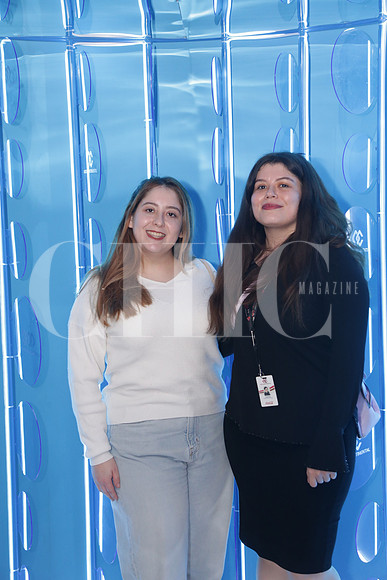 Paula Aguilar y Sandra Aguilar 0
