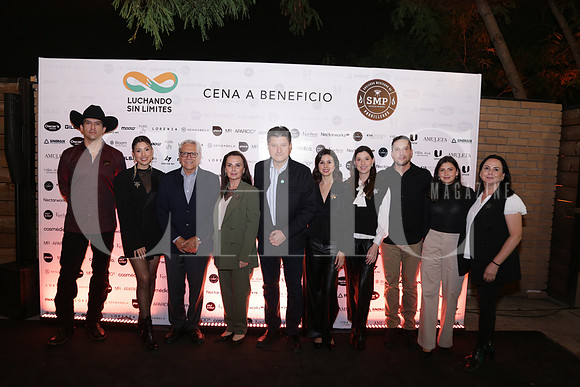 Alejandro Gutiérrez, Valeria Alanis, David Gómez, Gloria de la Garza, Sergio Alanis, Gloria Alanis, Katia Alanis, Juventino Alanis, Alejandra Salazar y Paty de la Garza 0