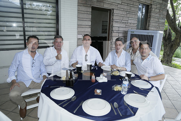 Luis Canales, Hugo Martínez, Ramiro González, Ricardo Canales, Ricardo Martínez y Javier Aarón González