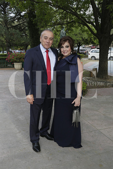 Luis Lauro Martínez y Mayra Lozano de Martínez (2)