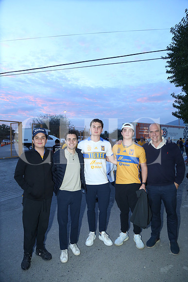 Nicolas Cisneros, Santiago Delgado, Emiliano Cisneros, Marcelo Cisneros y Alejandro Cisneros 1