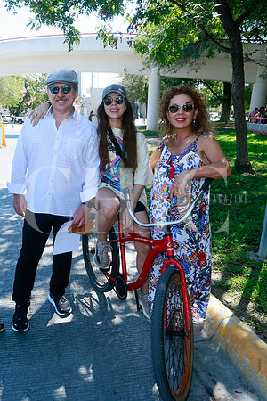 Carlos Hinojosa, Cynthia Hinojosa y Patricia de Hinojosa