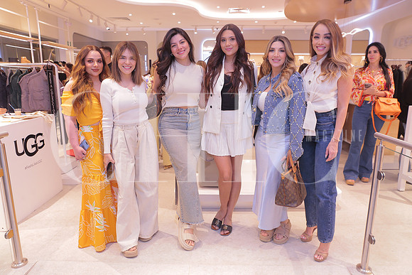 Kass Falcon, Tania Rendon, Flor Veliz, Antonela Michelena, Melissa Chavarria y Gaby Gaxiola 5