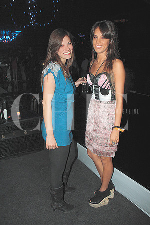 Cristina Garza y Gabriela Cantú (1)