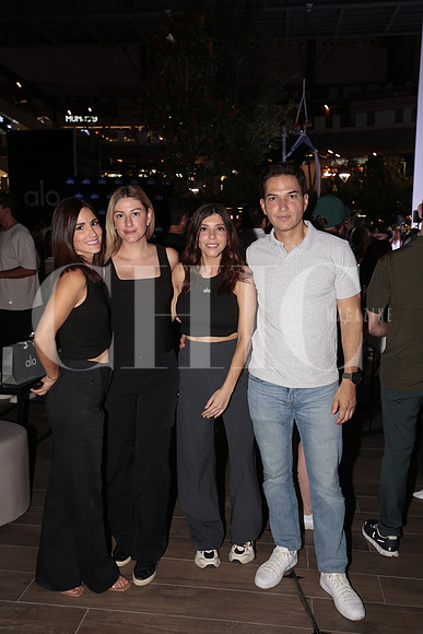 Angie Marroquin, Delia Elizondo, Regina Lozano y Mario Treviño1