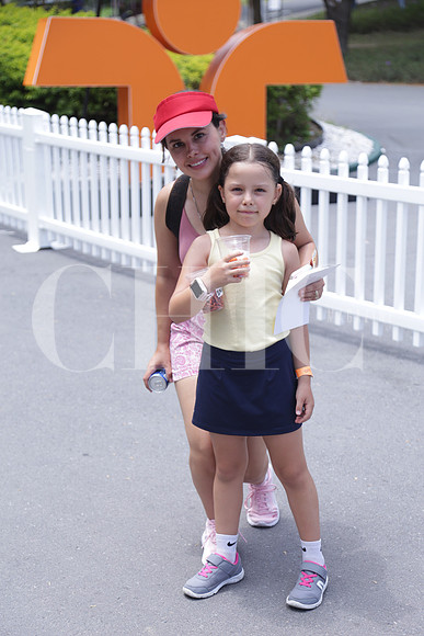 Rocio Guimond y Vanessa Castillo 0