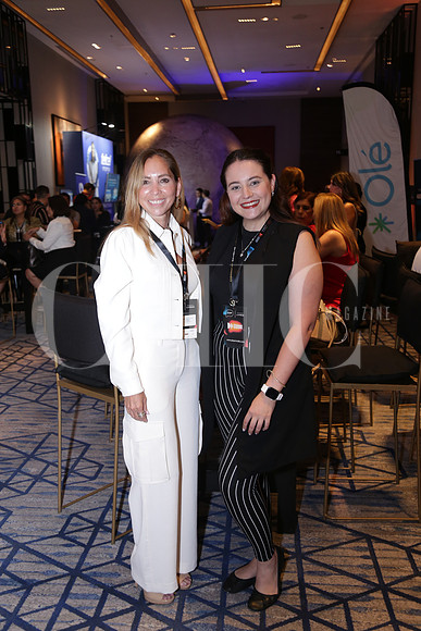Linet Soto y Frida Montes de Oca0