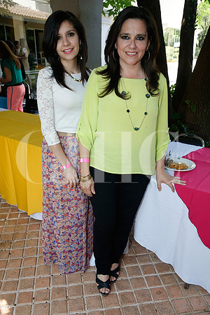 Caty Perales y Martha de Perales